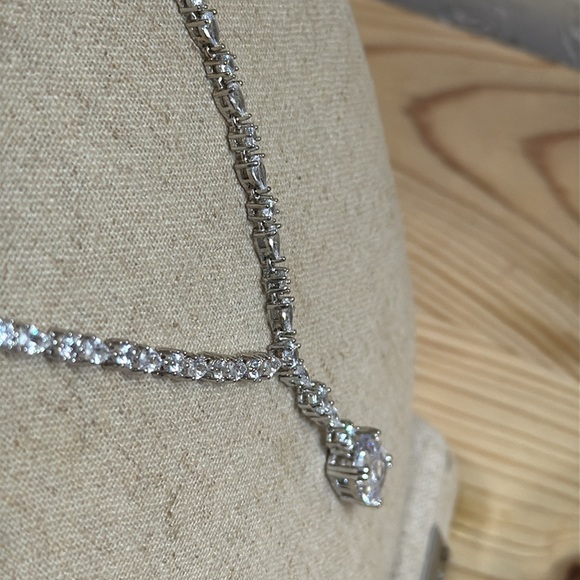Elegant Silver Necklace crystal - Picture 6 of 6